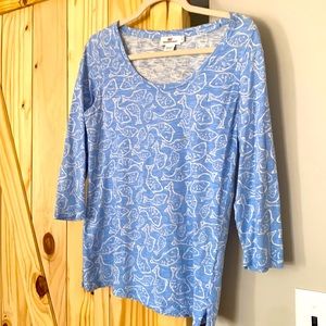 Vineyard Vines XS Light Blue Fish Mid Sleeve Shirt